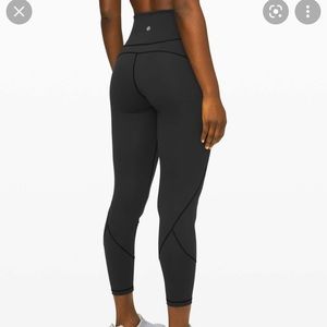 Like new lululemon In Movement tight 25” back, size 6